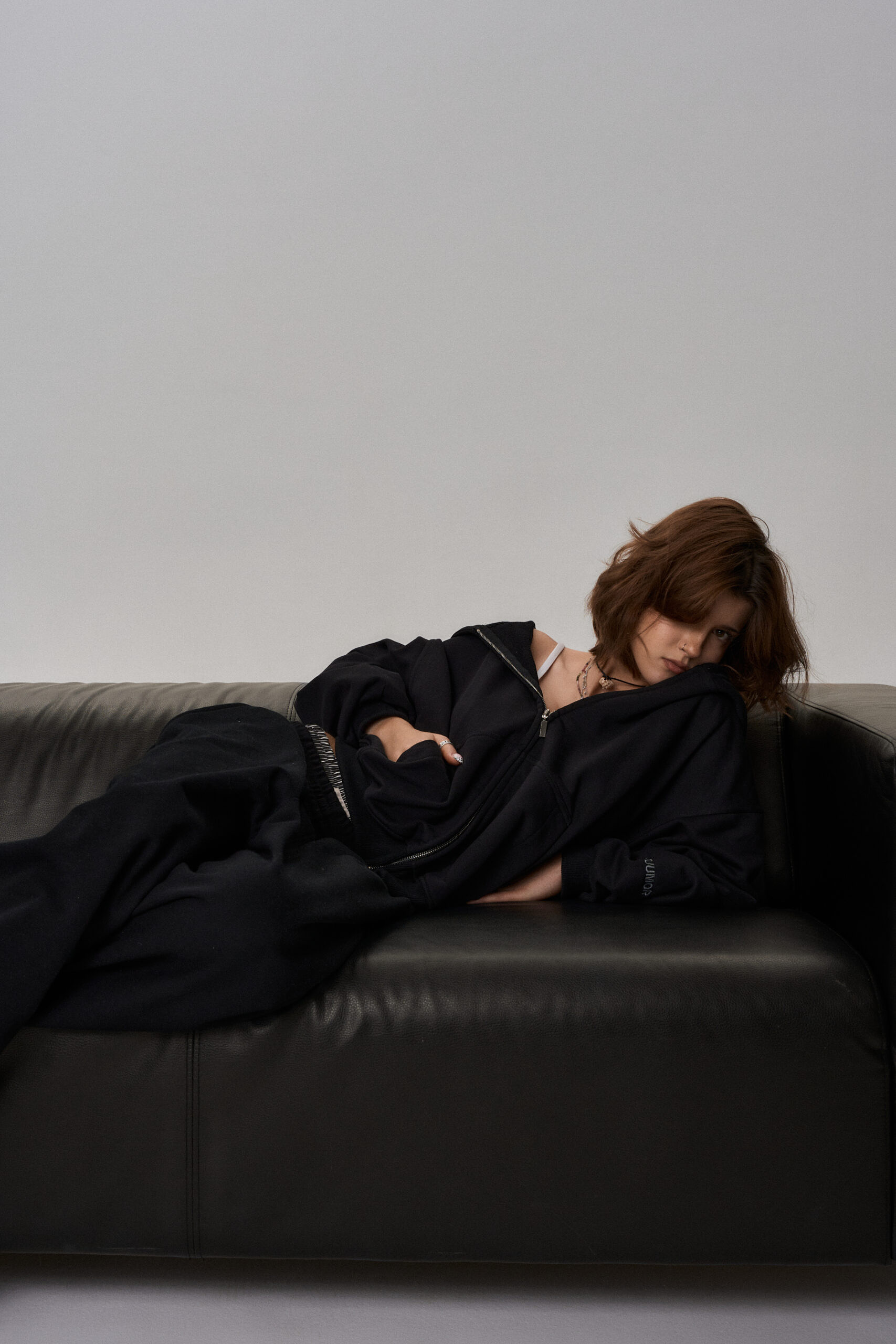 hoodie zip / black - obrazek 2